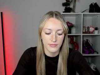 EvelynBlond
