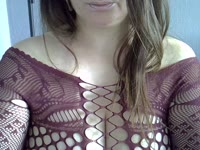 Een vrijgezelle spannende milf die van avontuurtjes en fantasietjes houdt. Om te delen of om de jouwe te horen.