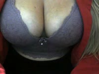 I am a warm person, easy to talk to, and I like to create a light and pleasant atmosphere. I value respect, sincerity, and exchanges that are good for both. I am here to share relaxed moments, listen, talk about varied topics, and build a genuine connection. My goal is always to make those who visit my profile feel comfortable and welcome.