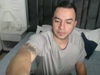 with my firm presence and confident look that does not go unnoticed. My manly bearing, calm smile and my deep voice that transmits confidence. I take care of my style without losing naturalness: I am elegant when it should be, relaxed when the moment calls for it. Passionate and with that sexy touch that comes more from my attitude than from words. I enjoy good conversation, challenges and the details that make a difference.