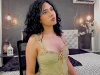 I’m an outgoing person, passionate about authentic connections, and I always strive to create a relaxed and fun atmosphere. I love sharing moments of laughter, great conversations, and learning something new every day. I consider myself curious and enjoy exploring different forms of expression, whether through fashion, art, or lifestyle. If you