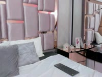 Good morning! My name is Sienna, a sexy Latina who loves to have fun and chat. With me you can have as much fun as you want. I love to discuss everything! Tell me about your day, your fantasies, all your desires... I love listening to you and making you happy, my darling. We can just explore