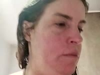 soy una persona muy alegre, simpática, activa, se escuchar, me encanta entretener a la gente, hablo de todos los temas, no se idiomas pero para hacer feliz a la otra persona no hace falta, con una sonrisa todo vale