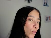 I am a girl full of energy, outgoing and always with a big smile. I love going to the gym, where I feel strong and motivated. My laugh is something that defines me, it