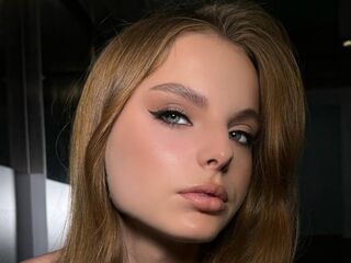 cyber sex chat room DoraWilliams
