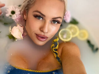 adultcam IsabellaSaturn