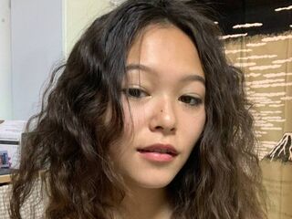 cam girl playing with vibrator MildaCastillio