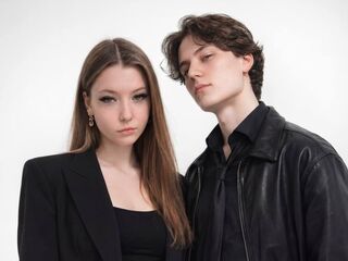 camcouple sexchat LeoAndMira