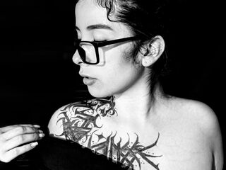live couple blowjob webcam TheoAndCherry