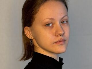 chat room live sex AlainaCaveness