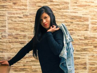 camgirl masturbating with dildo AlishaHeredia