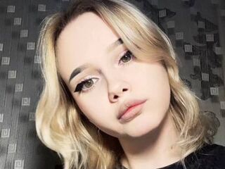 fingering cam slut AlmaLonabaugh