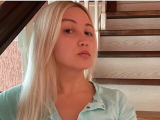 fingering webcamgirl picture AmaiaJohnstone