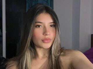 camgirl playing with dildo AmberCaty