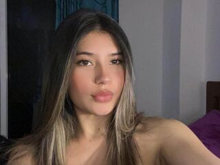cam girl playing with dildo AmberCerulli