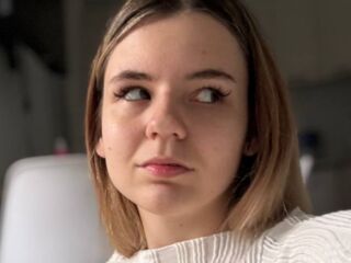 naked girl with webcam masturbating with sextoy AnnikaMorgan