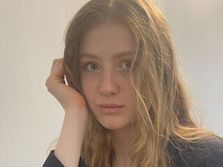 free adult cam AuraTyce