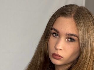 cam girl masturbating with dildo BaileyGagnon