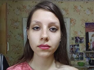 camslut showing pussy BelindaPitney