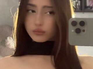 live sex webcam BellaJersiquins