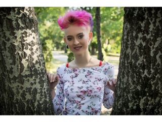 sexy webcamgirl picture BlossomTiffany