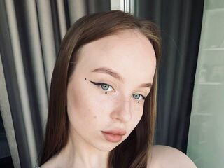 camwhore fingering shaved pussy BunnyLun