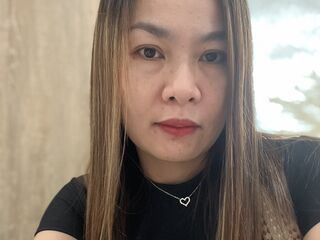 girl fingering pussy CamillaRobinson