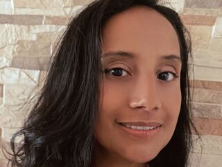 camgirl masturbating with vibrator CanelaSmit