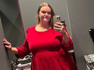 naughty camgirl masturbating with vibrator Carinabro