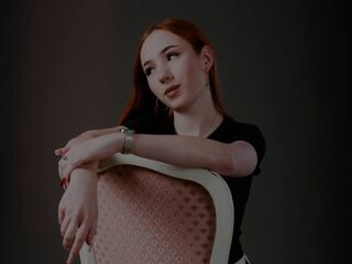 naked camgirl CarleenZangari