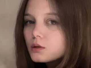 show live CarolinaHribar