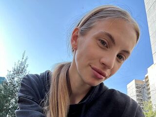 fingering CatherynBigger