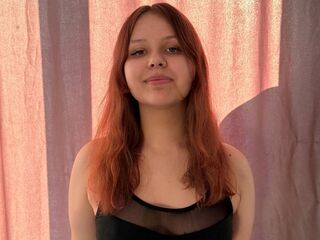 camgirl masturbating with vibrator ChelseaAve