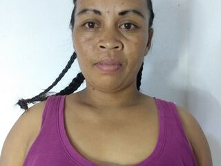 sexy live cam girl ClaudineVan