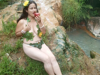 topless girl CrystallAnderson