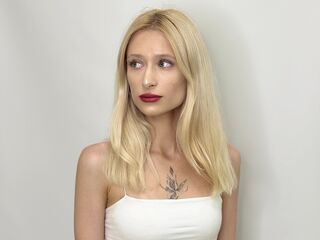 cam girl masturbating with sextoy CweneBagge
