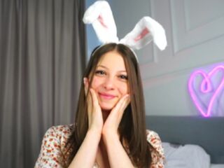 cam girl masturbating with dildo DareleneBeldin