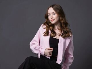 beautiful girlcam DarleenBenjamin