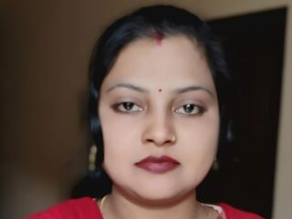 naked girl with cam fingering DeanerySean