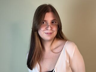 cam girl playing with vibrator DebbraAdonis