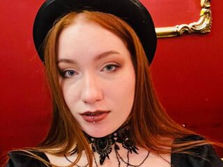 camgirl shaving pussy DevonaDarby