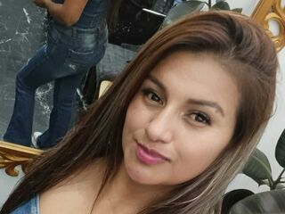 cam girl masturbating with dildo DulceMariaRincon
