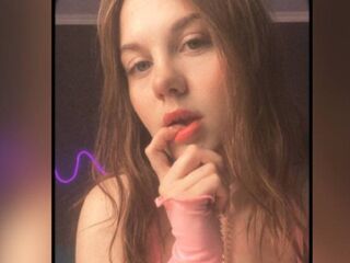 fingering cam slut DynaBae