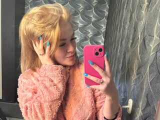 camgirl masturbating with sextoy ElizabethCamaro