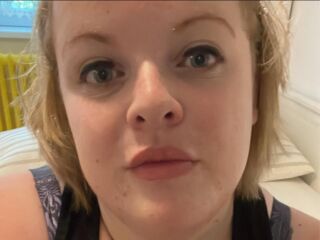 free webcam chat room EllaConway