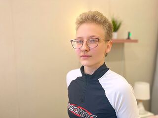 camwhore masturbating with vibrator EllaPeres