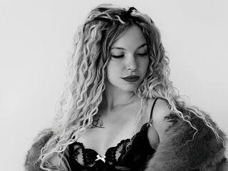 naughty chatroom ElleBlair
