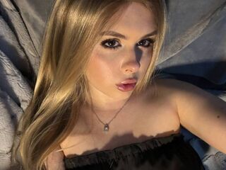 cam girl masturbating with vibrator ElvaBrown