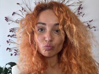 camgirl livesex Emelyi