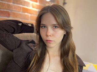 fingering cam girl EmiliDen